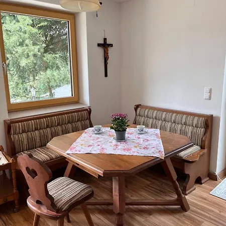 Binis Murtalblick Apartmán *